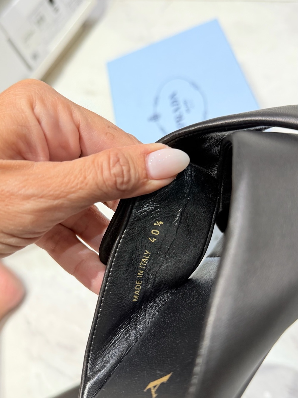Prada Soft nappa padded Black Slide Sandals with metal gold logo - Picture 5 of 6